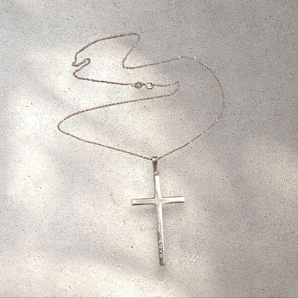 Sterling silver 9.25 Cross Necklace wt Pendant Etched Love - Picture 3 of 5